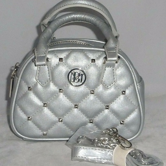 NWT BADGLEY MISCHKA Crossbody Dome Metallic Grey with Silver Studs - Picture 3 of 9
